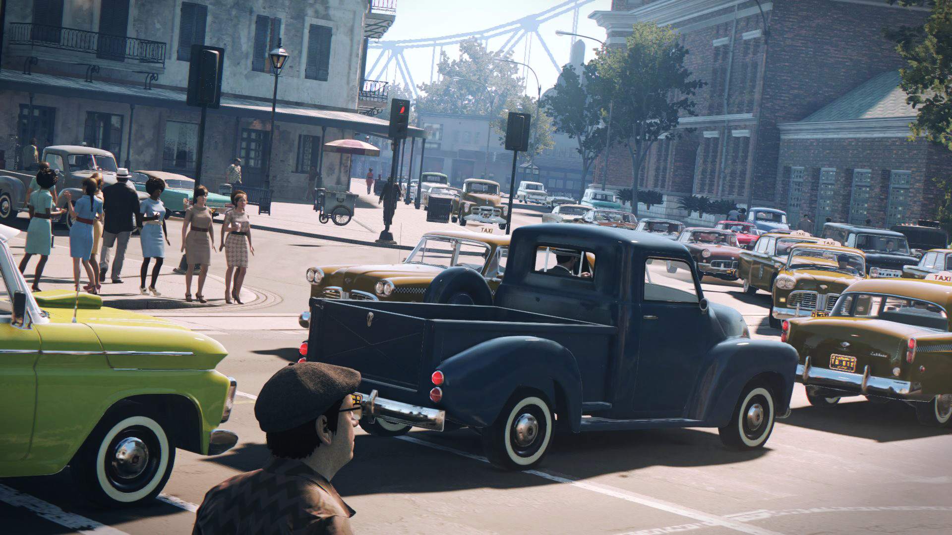 Vintage traffic on a New Bordeaux avenue — official screenshot